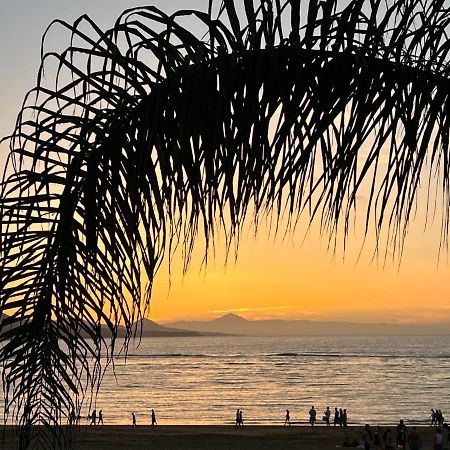 Beach And Sunset Las Palmas de Gran Canaria Exterior photo