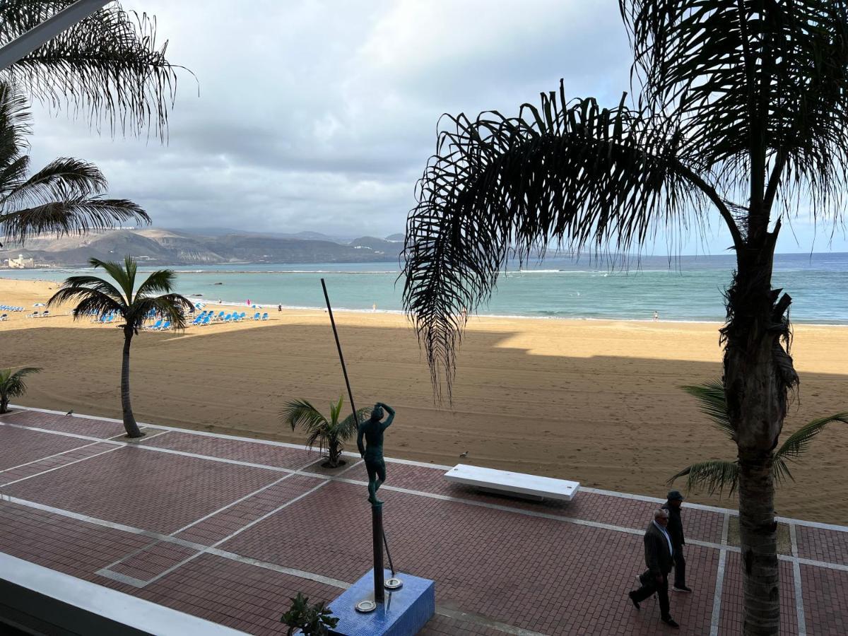Beach And Sunset Las Palmas de Gran Canaria Exterior photo
