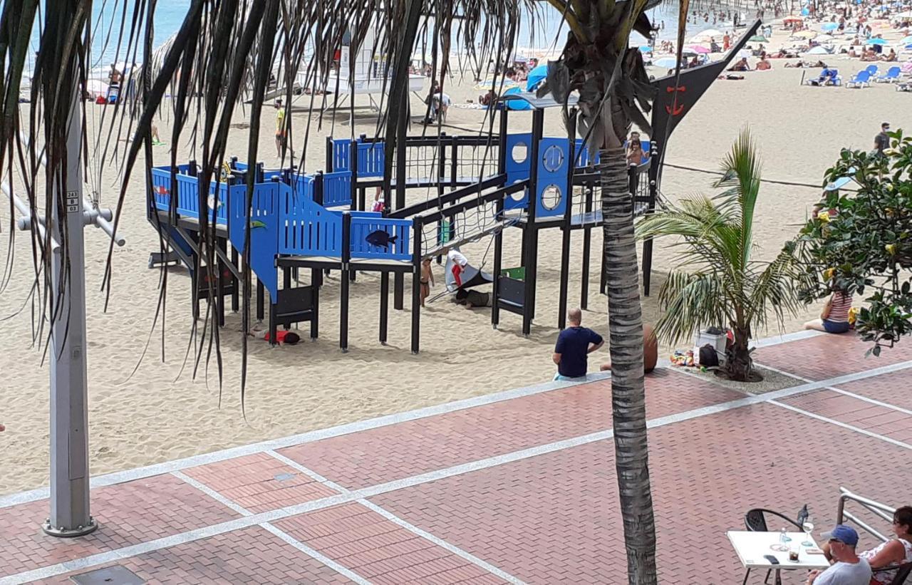 Beach And Sunset Las Palmas de Gran Canaria Exterior photo
