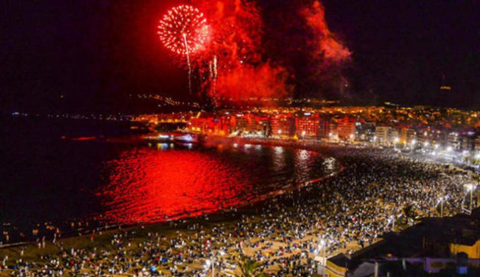 Beach And Sunset Las Palmas de Gran Canaria Exterior photo